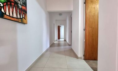 Casa Moderna apta a crédito , frente al Aeropuerto