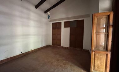 RE/MAX NOA II COMERCIALIZA CASONA EL REMATE -8595M