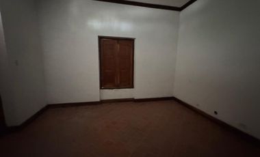 RE/MAX NOA II COMERCIALIZA CASONA EL REMATE -8595M