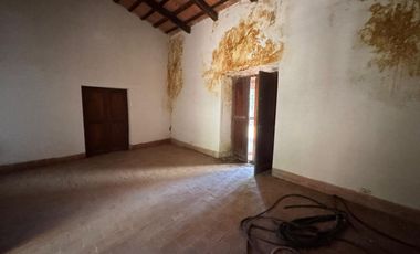 RE/MAX NOA II COMERCIALIZA CASONA EL REMATE -8595M