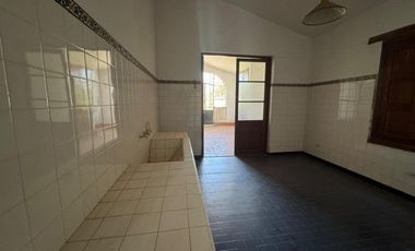 RE/MAX NOA II COMERCIALIZA CASONA EL REMATE -8595M