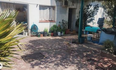 Casa esquina 3 Dormitorios cochera Dorrego Gllen