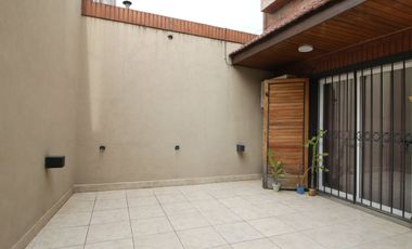 Venta casa 5 ambientes patio en Vélez Sársfield