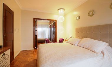 Venta casa 5 ambientes patio en Vélez Sársfield