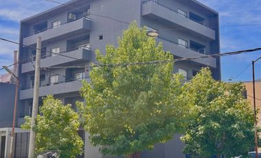 Venta Depto de 3amb c/ cochera y balcon - Quilmes