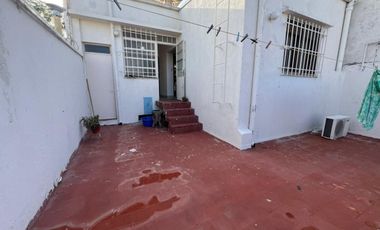 Venta | Casa 4 dormitorios y patio en Barrio Roma