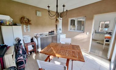 CASA EN ALQUILER CON PILETA EN BELLA VISTA