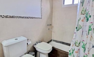 CASA EN ALQUILER CON PILETA EN BELLA VISTA
