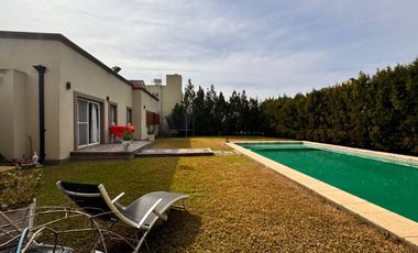 CASA BARRIO LAGUNA AZUL APTO CREDITO AMOBLADA