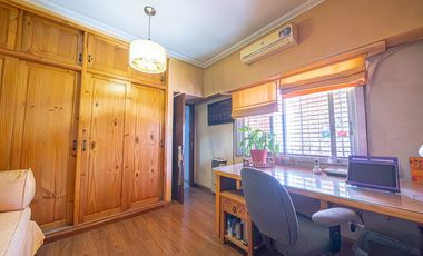 CASA EN VENTA 4 AMBIENTES SAN JUSTO PATIO TERRAZA