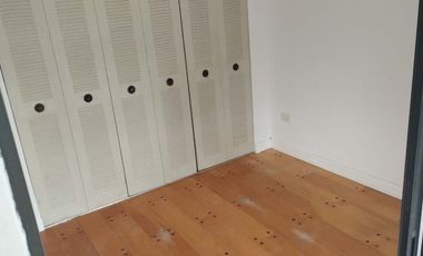 Depto 1 dormitorio con cochera alquiler La Plata
