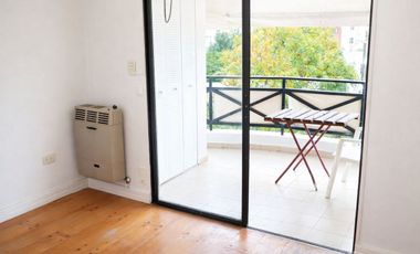 Depto 1 dormitorio con cochera alquiler La Plata