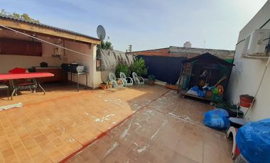 Oportunidad: 2 Viviendas + Local. Ideal Inversión