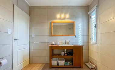 Casa en Venta, dos dormitorios Sicardi La Plata