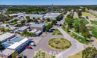 VENTA SALON COMERCIAL TERRENO DE 675 M