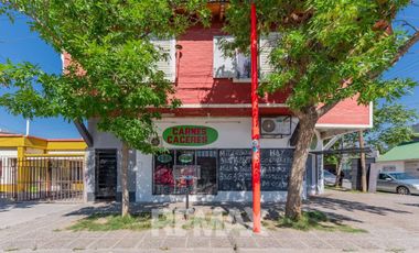 EN VENTA CIPOLLETTI LOCALES + CASA + DEPTO +TALLER