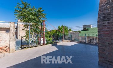 EN VENTA CIPOLLETTI LOCALES + CASA + DEPTO +TALLER