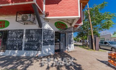 EN VENTA CIPOLLETTI LOCALES + CASA + DEPTO +TALLER
