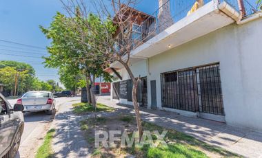 EN VENTA CIPOLLETTI LOCALES + CASA + DEPTO +TALLER