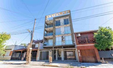 Venta departamento 4 ambientes con cochera Quilmes