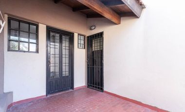 VENTA CHALET 2 PLANTAS 5 AMBIENTES CON QUINCHO
