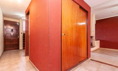 VENTA CHALET 2 PLANTAS 5 AMBIENTES CON QUINCHO
