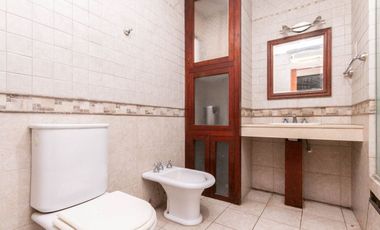 VENTA CHALET 2 PLANTAS 5 AMBIENTES CON QUINCHO