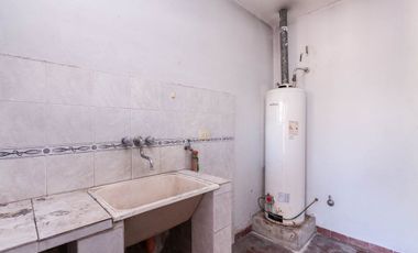 VENTA CHALET 2 PLANTAS 5 AMBIENTES CON QUINCHO