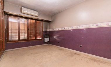 VENTA CHALET 2 PLANTAS 5 AMBIENTES CON QUINCHO
