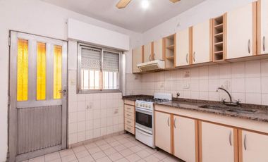 VENTA CHALET 2 PLANTAS 5 AMBIENTES CON QUINCHO