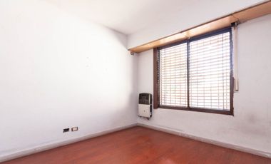 VENTA CHALET 2 PLANTAS 5 AMBIENTES CON QUINCHO