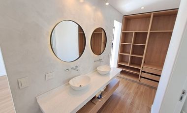 VENTA CASA A ESTRENAR EN GREENVILLE, Barrio A