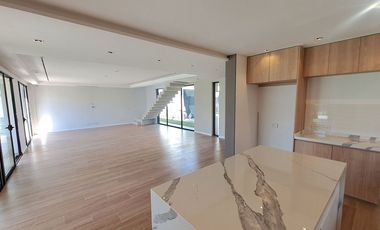 VENTA CASA A ESTRENAR EN GREENVILLE, Barrio A