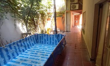 VENTA CASA EN 2 PLANTAS C/COCHERA FLORESTA NORTE
