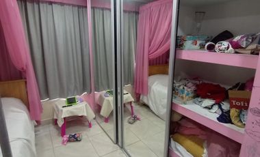 VENTA CASA EN 2 PLANTAS C/COCHERA FLORESTA NORTE