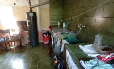 VENTA CASA EN 2 PLANTAS C/COCHERA FLORESTA NORTE