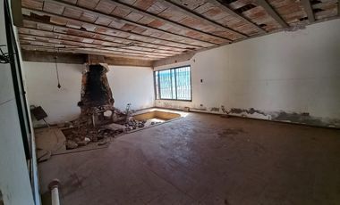VENTA 3 CASAS +PISCINA+ SALON COMERCIAL+PARQUE