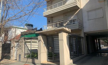 Departamento  en ALQUILER con balcón.
