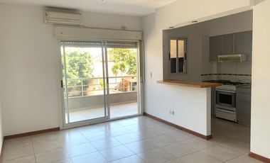 Departamento  en ALQUILER con balcón.