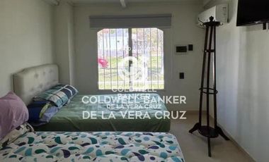CASA, QUINCHO, PILETA Y BAJADA AL RIO .