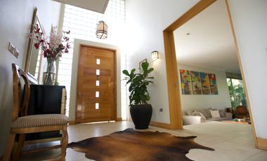 Vendo Casa 470 m2 construidos, 6 Habitaciones, Miraflores