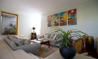 Vendo Casa 470 m2 construidos, 6 Habitaciones, Miraflores