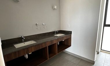 Departamento de dos recámaras con amenidades y alberca privada