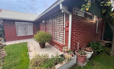 Casa familiar con departamento independiente