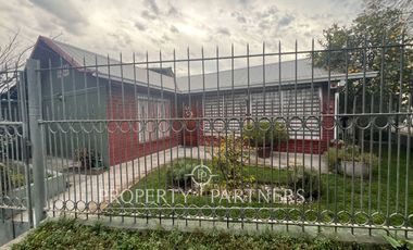 Casa familiar con departamento independiente