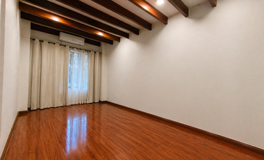 Amplia casa 3 pisos en Arriendo!!
