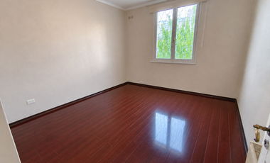Amplia casa 3 pisos en Arriendo!!