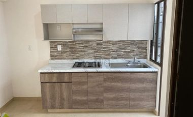 Casa en Renta en Bosques del Dorado II a un lado de Wallmart Via Alta, Alberca, Gym, Canchas