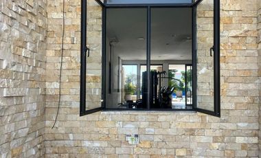 Casa en Renta en Bosques del Dorado II a un lado de Wallmart Via Alta, Alberca, Gym, Canchas