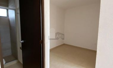 Casa en Renta en Bosques del Dorado II a un lado de Wallmart Via Alta, Alberca, Gym, Canchas
